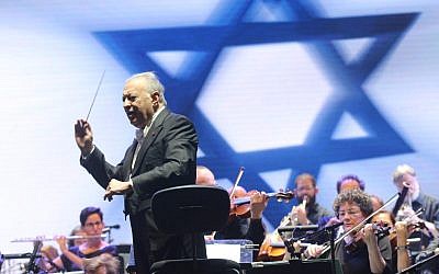 Maestro Zubin Mehta performing his final concert with the Israel Philharmonic on Saturday night, July 13, 2019 (Courtesy Hanoch Grizitzky)