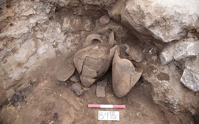 Pottery from Khirbet a-Ra'i, which archaeologists have identified as biblical Ziklag. (Excavation expedition to Khirbet a-Ra‘i)
