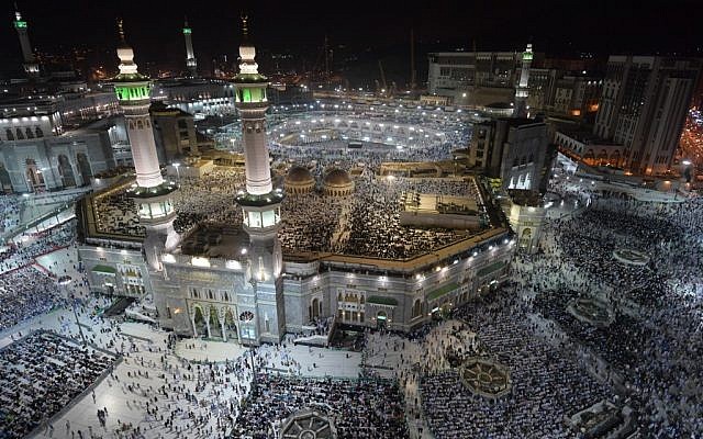 Muslim pilgrims gather at the Grand Mosque in Saudi Arabia's holy city of Mecca on August 7, 2019, prior to the start of the annual Hajj pilgrimage in the holy city. (Photo by FETHI BELAID / AFP) Muslim pilgrims gather at the Grand Mosque in Saudi Arabia's holy city of Mecca on August 7, 2019, prior to the start of the annual Hajj pilgrimage in the holy city. (Photo by FETHI BELAID / AFP)