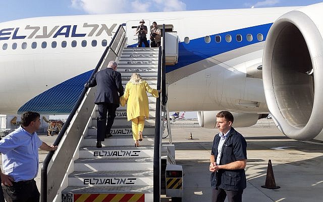 Prime Minister Benjamin Netanyahu and his wife Sara board a flight to Ukraine on August 18, 2019. (Raphael Ahren/Times of Israel) Prime Minister Benjamin Netanyahu and his wife Sara board a flight to Ukraine on August 18, 2019. (Raphael Ahren/Times of Israel)