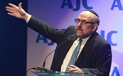 Poland's Chief Rabbi Michael Schudrich speaks at a gala celebration marking the opening of an American Jewish Committee office for Central Europe in Warsaw, Poland, March 27, 2017. (AP Photo/Czarek Sokolowski)