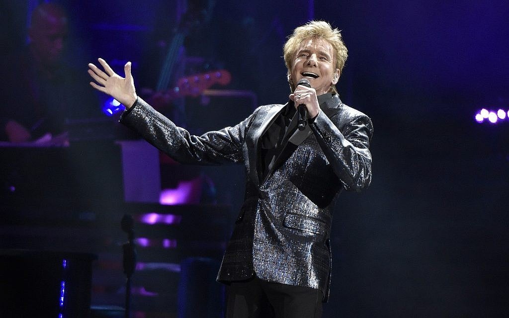 Barry Manilow performs at the Allstate Arena on Saturday, July 29, 2017, in Rosemont, IL. (Photo by Rob Grabowski/Invision/AP)