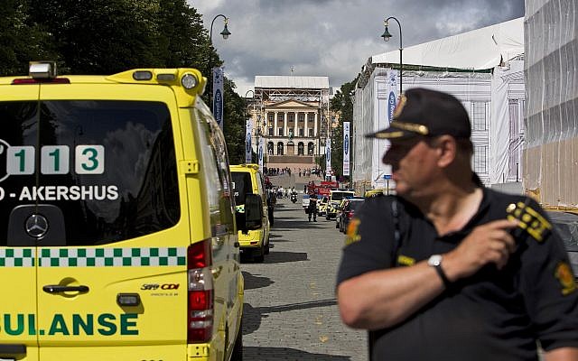 Illustrative: Police and ambulances deployed in Oslo after a bomb scare on July 31, 2012. (AP Photo/Fredrik Varfjell/NTB scanpix) Illustrative: Police and ambulances deployed in Oslo after a bomb scare on July 31, 2012. (AP Photo/Fredrik Varfjell/NTB scanpix)