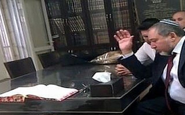 Avigdor Liberman meets with hardline Rabbi Shmuel Auerbach in Jerusalem in 2013. (Channel 12 screenshot) Avigdor Liberman meets with hardline Rabbi Shmuel Auerbach in Jerusalem in 2013. (Channel 12 screenshot)