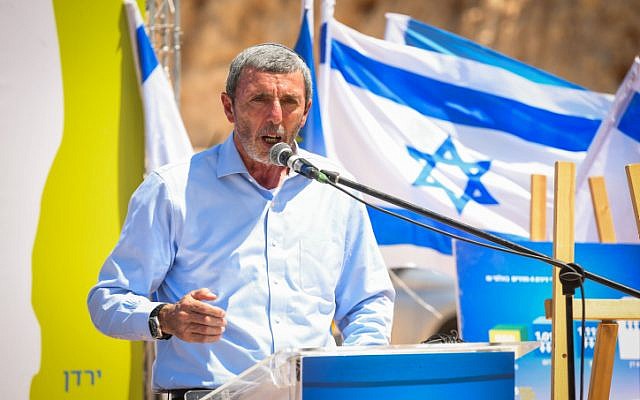 Education Minister Rafi Peretz speaks a Yemina party event in Elkana, August 21, 2019. ) Education Minister Rafi Peretz speaks a Yemina party event in Elkana, August 21, 2019. )