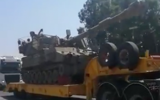 An IDF artillery piece being transferred to the Lebanon border on August 31, 2019. (Screen capture/Twitter) An IDF artillery piece being transferred to the Lebanon border on August 31, 2019. (Screen capture/Twitter)