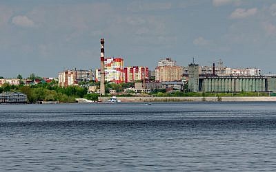 The Russian city of Syzran is located in the Volga region overlooking the Volga RIver at the foot of the Ural Mountains. (CC BY-SA Wikimedia Commons)