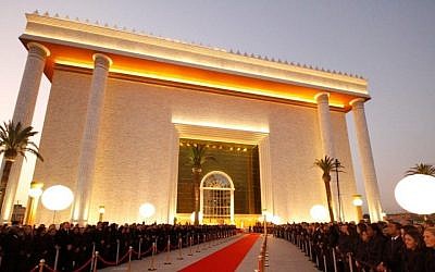 The Solomon's Temple complex of the Universal Church of the Kingdom of God in Sao Paulo, Brazil, seats 10,000. (Demétrio Koch/ Fotos Públicas via JTA)