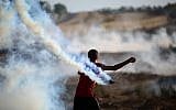 Palestinian rioters on the Gaza border, August 30, 2019. (Hassan Jedi/Flash90)