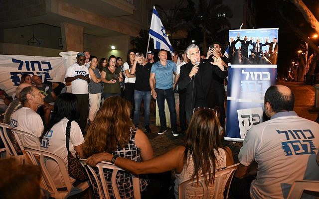 Yair Lapid speaking at a Blue and White election event in Rehovot, August 29, 2019. (Elad Gutman)