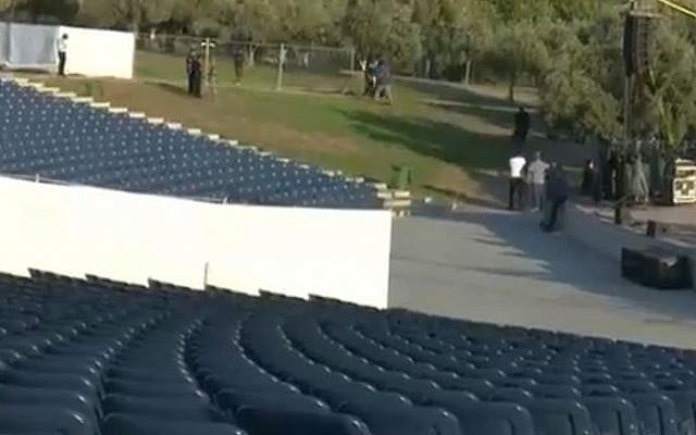 The auditorium in Afula divided by a white partition ahead of the planned concert on August 14, 2019 (Screencapture/Channel 12) The auditorium in Afula divided by a white partition ahead of the planned concert on August 14, 2019 (Screencapture/Channel 12)