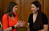 Leader of the Liberal Democrats Jo Swinson (L) talks with Independent MP Luciana Berger during an event with representatives of Britain's other pro-EU political parties, to discuss Brexit, at Church House in central London on August 27, 2019 (Daniel LEAL-OLIVAS / AFP)