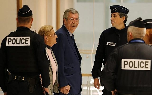 Mayor of Levallois-Perret Patrick Balkany (C,R) and his wife first deputy mayor Isabelle Balkany prosecuted with alleged aggravated tax fraud arrive on September 13, 2019 for the rendering of the verdict at the Paris courthouse. (Thomas SAMSON / AFP) Mayor of Levallois-Perret Patrick Balkany (C,R) and his wife first deputy mayor Isabelle Balkany prosecuted with alleged aggravated tax fraud arrive on September 13, 2019 for the rendering of the verdict at the Paris courthouse. (Thomas SAMSON / AFP)