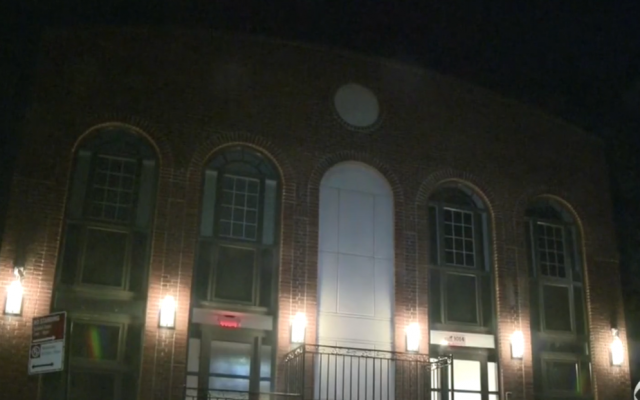 The site of a suspected anti-Semitic assault in Brooklyn on August 31, 2019. (Screen capture: CBS2 New York) The site of a suspected anti-Semitic assault in Brooklyn on August 31, 2019. (Screen capture: CBS2 New York)