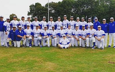 A team photo of the Israeli national baseball team. (Israel Association of Baseball)