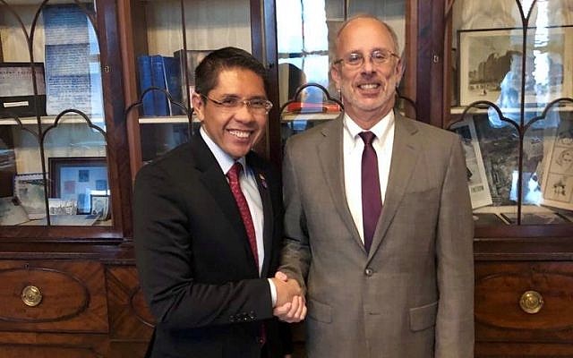 Meeting between Singapore's Senior Minister of State, Ministry of Defense and Ministry of Foreign Affairs, Dr Mohamad Maliki Bin Osman and US Deputy National Security Advisor Charles Kupperman, 6 February 2019 (Singapore Ministry of Foreign Affairs) Meeting between Singapore's Senior Minister of State, Ministry of Defense and Ministry of Foreign Affairs, Dr Mohamad Maliki Bin Osman and US Deputy National Security Advisor Charles Kupperman, 6 February 2019 (Singapore Ministry of Foreign Affairs)