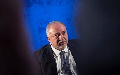 Yisrael Beytenu head Avigdor Liberman speaks at the National Labor Federation conference in Jerusalem, September 4, 2019. (Hadas Parush/Flash90)