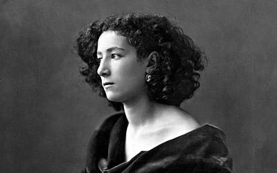 Sarah Bernhardt captured by Felix Nadar, 1864 (Public domain)