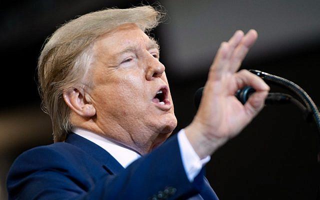 (FILES) In this file photo taken on October 11, 2019 US President Donald Trump gestures as he speaks during a "Keep America Great" rally at Sudduth Coliseum at the Lake Charles Civic Center in Lake Charles, Louisiana. - Trump announces decree authorizing sanctions against Turkish leaders (Photo by SAUL LOEB / AFP) (FILES) In this file photo taken on October 11, 2019 US President Donald Trump gestures as he speaks during a "Keep America Great" rally at Sudduth Coliseum at the Lake Charles Civic Center in Lake Charles, Louisiana. - Trump announces decree authorizing sanctions against Turkish leaders (Photo by SAUL LOEB / AFP)