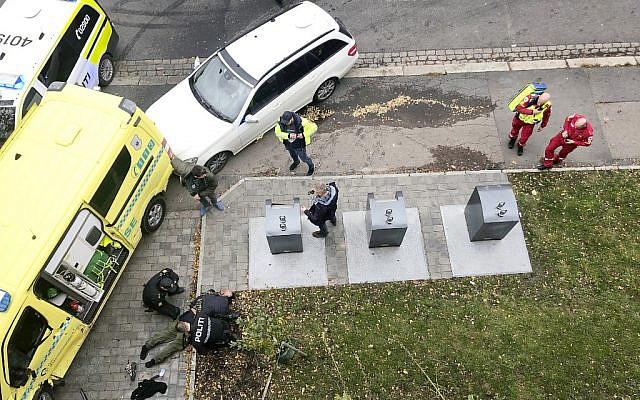 A man is arrested by the police after hijacking an ambulance in Oslo, Norway on October 22, 2019 (Cathrine HELLESOY / various sources / AFP) A man is arrested by the police after hijacking an ambulance in Oslo, Norway on October 22, 2019 (Cathrine HELLESOY / various sources / AFP)