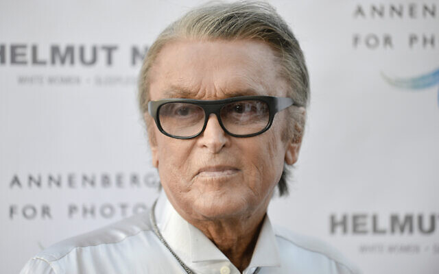 Robert Evans, at 'Helmut Newton: White Women - Sleepless Nights - Big Nudes' exhibit opening at the Annenberg Space Photography in Los Angeles, June 27, 2013. (Richard Shotwell/Invision/AP, File) Robert Evans, at 'Helmut Newton: White Women - Sleepless Nights - Big Nudes' exhibit opening at the Annenberg Space Photography in Los Angeles, June 27, 2013. (Richard Shotwell/Invision/AP, File)