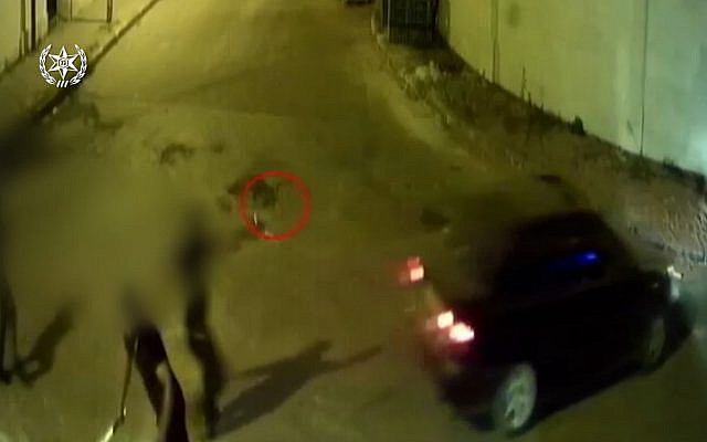 Screen capture from video of a deadly shooting in the Arab Israeli city of Qalansawe, September 6, 2019. (Channel 13)