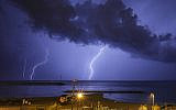 Lightning over Ashkelon, November 16, 2015. (Edi Israel/Flash90)