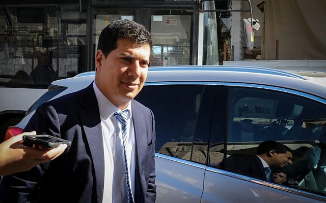 Prime Minister Benjamin Netanyahu's attorney Amit Hadad arrives at the Justice Ministry in Jerusalem for the hearing on the corruption cases in which Netanyahu is a suspect, on October 3, 2019 (Yossi Zamir/Flash90) Prime Minister Benjamin Netanyahu's attorney Amit Hadad arrives at the Justice Ministry in Jerusalem for the hearing on the corruption cases in which Netanyahu is a suspect, on October 3, 2019 (Yossi Zamir/Flash90)