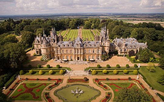 South Front, Waddesdon Manor. (Studio 8 (c) National Trust Waddesdon Manor) South Front, Waddesdon Manor. (Studio 8 (c) National Trust Waddesdon Manor)