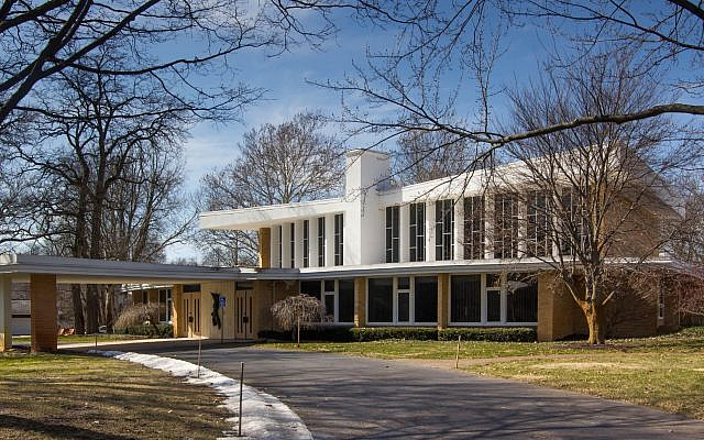 Temple Emanuel in Grand Rapids, Michigan. (Wikimedia Commons via JTA) Temple Emanuel in Grand Rapids, Michigan. (Wikimedia Commons via JTA)