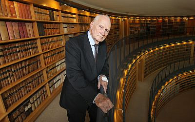 Former chief justice Meir Shamgar at the Supreme Court building in Jerusalem, May 19, 2011. (Nati Shohat/Flash90)