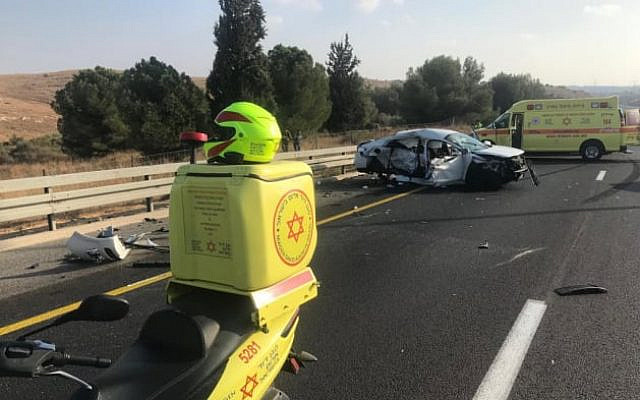 The scene of a deadly car crash on Route 6 near Ben Shemen, October 19, 2019. (Magen David Adom) The scene of a deadly car crash on Route 6 near Ben Shemen, October 19, 2019. (Magen David Adom)