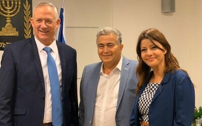 L to R: Blue and White leader Benny Gantz, Labor chief Amir Peretz and Gesher head Orly Levy-Abekasis in a meeting, November 14, 2019 (Facebook photo)