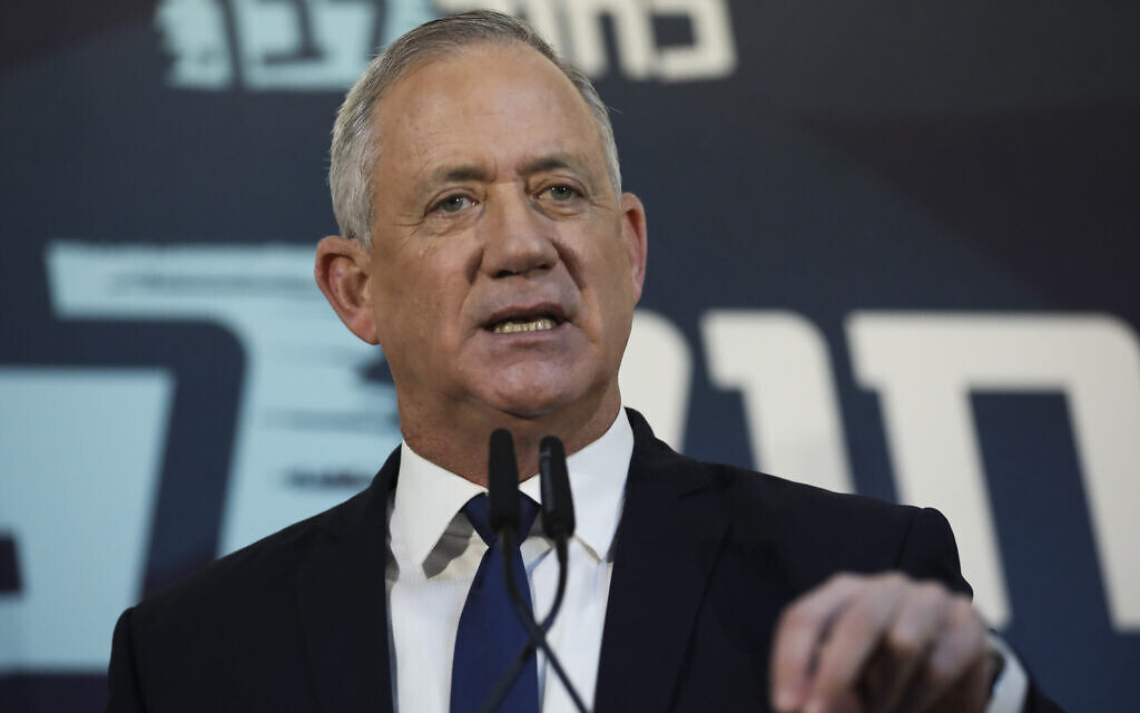Blue and White party leader Benny Gantz gives a statement for media in Tel Aviv, Israel, Saturday, November 23, 2019. (AP Photo/Oded Balilty) Blue and White party leader Benny Gantz gives a statement for media in Tel Aviv, Israel, Saturday, November 23, 2019. (AP Photo/Oded Balilty)