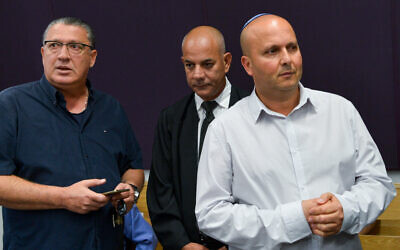 Ex-Mayor of Ashkelon Itamar Shimoni arrives a the Tel Aviv District Court on September 26, 2017. (Roy Alima/Flash90)