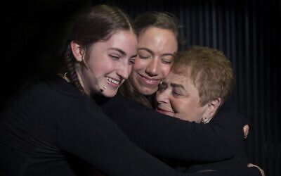 Holocaust survivor Khana Kuperman, right, with Samantha Schabot, left, and Diana Hoffstein, center, at the Witness Theater production, 'The Spirit of Hope,' by students at the Yeshiva of Flatbush Joel Braverman High School, Sunday April 23, 2017. (Debbie Egan-Chin/New York Daily News/ Courtesy Rudavsky)