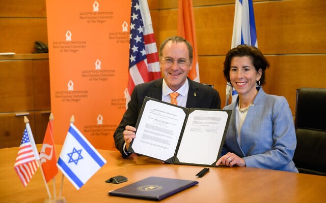 Rhode Island Governor Gina Raimondo signs a Memorandum of Understanding between Ben-Gurion University of the Negev and the State of Rhode Island. (courtesy, Ben Gurion University) Rhode Island Governor Gina Raimondo signs a Memorandum of Understanding between Ben-Gurion University of the Negev and the State of Rhode Island. (courtesy, Ben Gurion University)