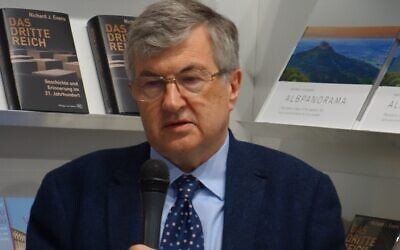Richard J. Evans at the Frankfurt Book Fair for the presentation of his book The Third Reich in 2016. Photo by Martin Lindner - Own work, CC BY-SA 3.0, Link