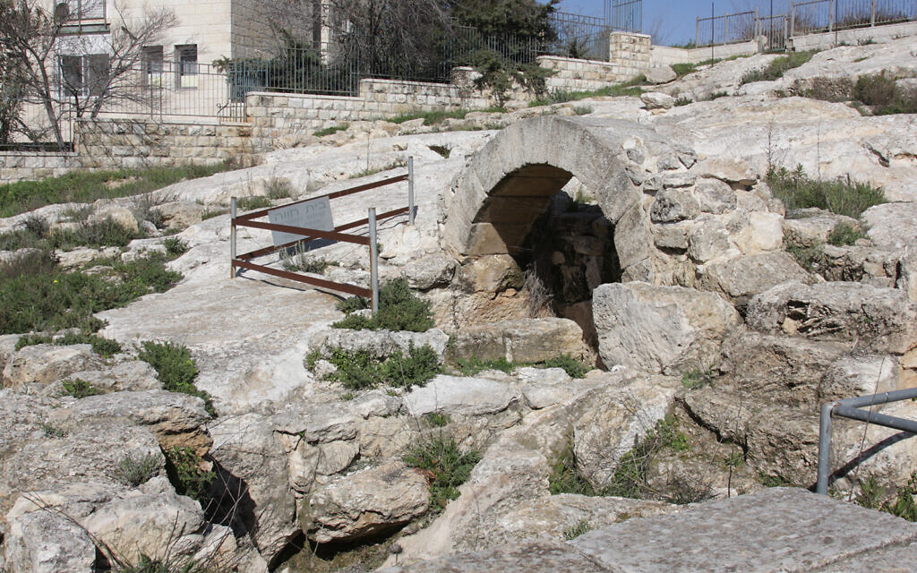 An archeological site that was that was once a farmer's homestead in Pisgat Zeev, Jerusalem. (Shmuel Bar-Am)