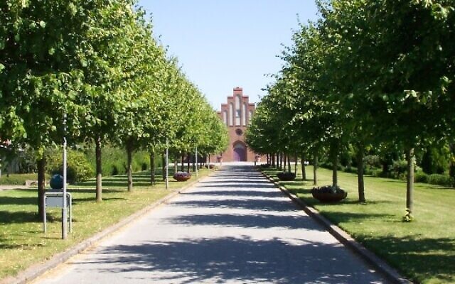 Ostre Kirkegard cemetery in Randers, Denmark (screen capture: Google street view)