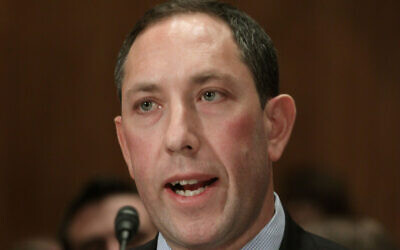 Mitchell Silber testifies on Capitol Hill in Washington, Thursday, Nov. 19, 2009, before the Senate Homeland Security and Governmental Affairs Committee hearing on an assessment of the Fort Hood deaths. (AP/Lauren Victoria Burke)