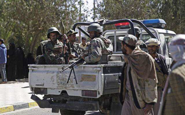 Yemeni soldiers secure Sanaa Airport, Yemen, November 28, 2019. (Hani Mohammed/AP) Yemeni soldiers secure Sanaa Airport, Yemen, November 28, 2019. (Hani Mohammed/AP)