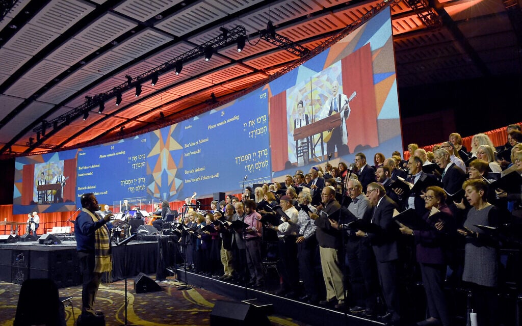 Friday night prayers at the Union for Reform Judaism Biennial Dec. 13, 2019. (Rob Dicker/Union for Reform Judaism/JTA) Friday night prayers at the Union for Reform Judaism Biennial Dec. 13, 2019. (Rob Dicker/Union for Reform Judaism/JTA)