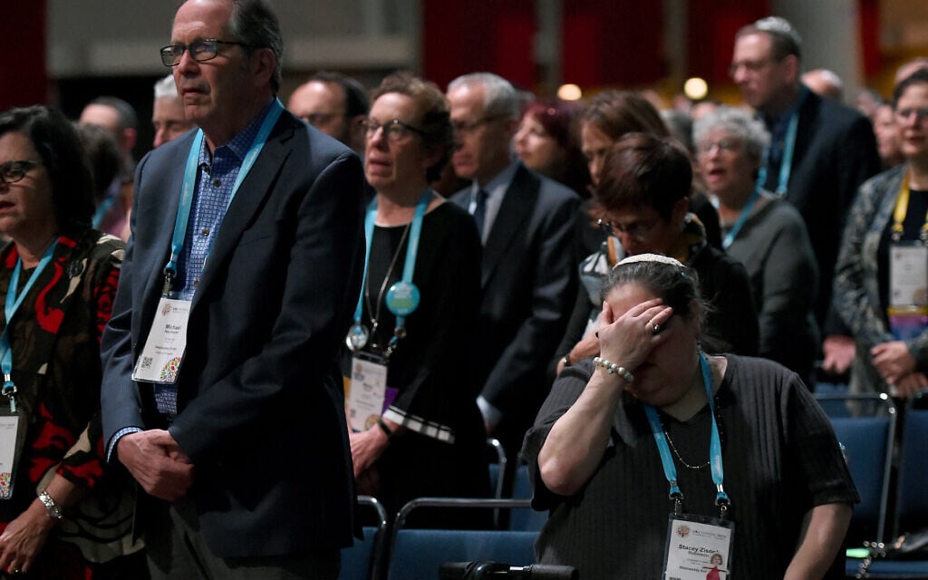 Illustrative: Some 5,000 US Jewish worshipers join in a Friday night service, on December 13, 2019. (Rob Dicker/Union for Reform Judaism/JTA) Illustrative: Some 5,000 US Jewish worshipers join in a Friday night service, on December 13, 2019. (Rob Dicker/Union for Reform Judaism/JTA)