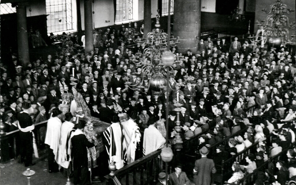 Famous photograph of services at the Portuguese Synagogue in Amsterdam on May 9, 1945, with Holocaust survivors in attendance (public domain) Famous photograph of services at the Portuguese Synagogue in Amsterdam on May 9, 1945, with Holocaust survivors in attendance (public domain)