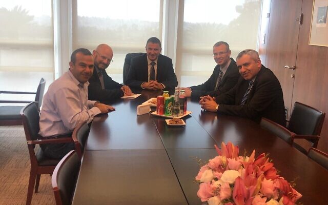 Knesset Speaker Yuli Edelstein, center, meets with negotiators from the Likud party and Blue and White party, in the Knesset, December 1, 2019. (Courtesy) Knesset Speaker Yuli Edelstein, center, meets with negotiators from the Likud party and Blue and White party, in the Knesset, December 1, 2019. (Courtesy)