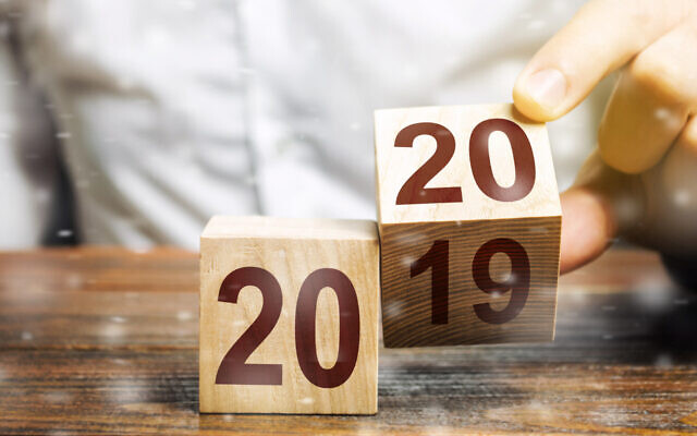 Illustrative image of the new year, end of the decade (Andrii Yalanskyi)