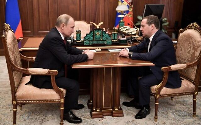 Russian President Vladimir Putin (left) meets with Prime Minister Dmitry Medvedev in Moscow on January 15, 2020. (Alexey Nikolsky/Sputnik/AFP) Russian President Vladimir Putin (left) meets with Prime Minister Dmitry Medvedev in Moscow on January 15, 2020. (Alexey Nikolsky/Sputnik/AFP)