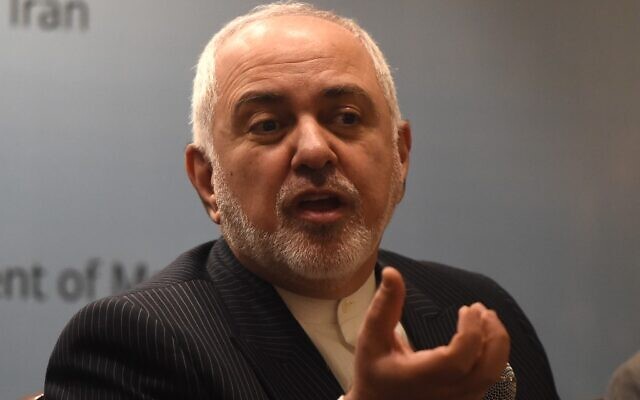 Iran's Foreign Minister Mohammad Javad Zarif addressees a gathering at the All India Association of Industries (AIAI) in Mumbai on January 17, 2020. (Punit PARANJPE / AFP) Iran's Foreign Minister Mohammad Javad Zarif addressees a gathering at the All India Association of Industries (AIAI) in Mumbai on January 17, 2020. (Punit PARANJPE / AFP)
