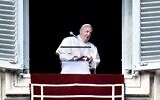 Pope Francis stands at the window of the Apostolic palace overlooking St. Peter's Square during the weekly Angelus prayer on January 19, 2020, in the Vatican. (Alberto PIZZOLI / AFP)